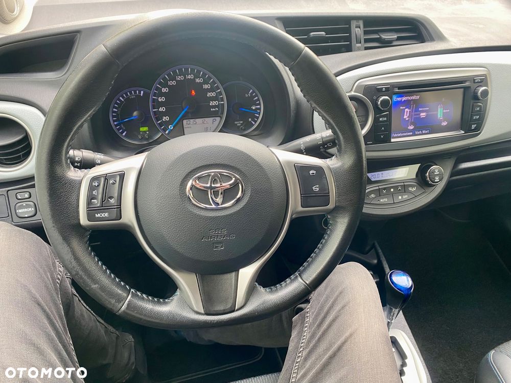 Toyota Yaris - 12