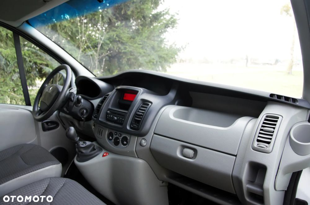 Renault Trafic - 23