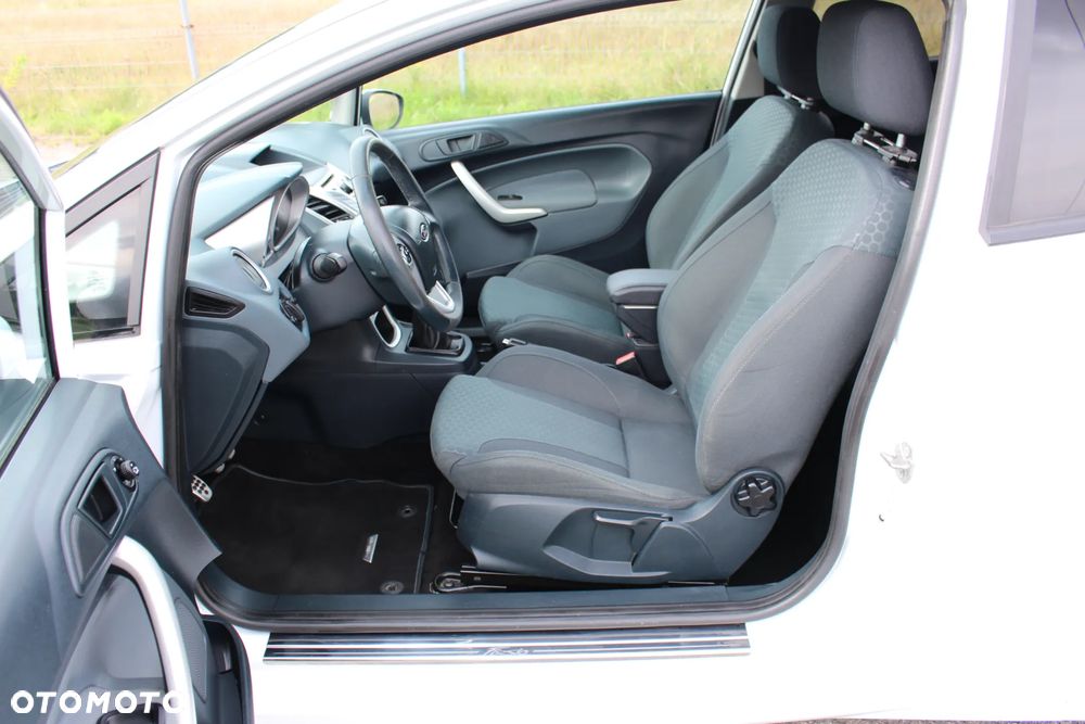 Ford Fiesta 1.6 Ti-VCT Sport - 9