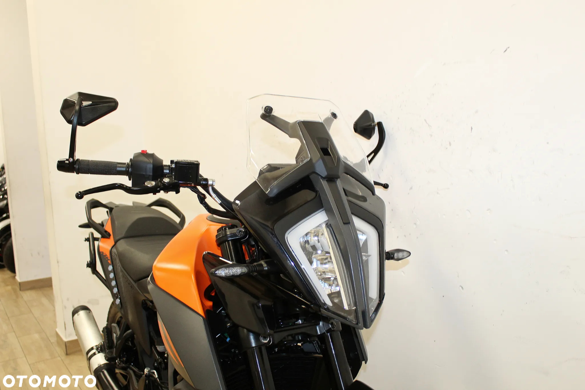 KTM Adventure - 7