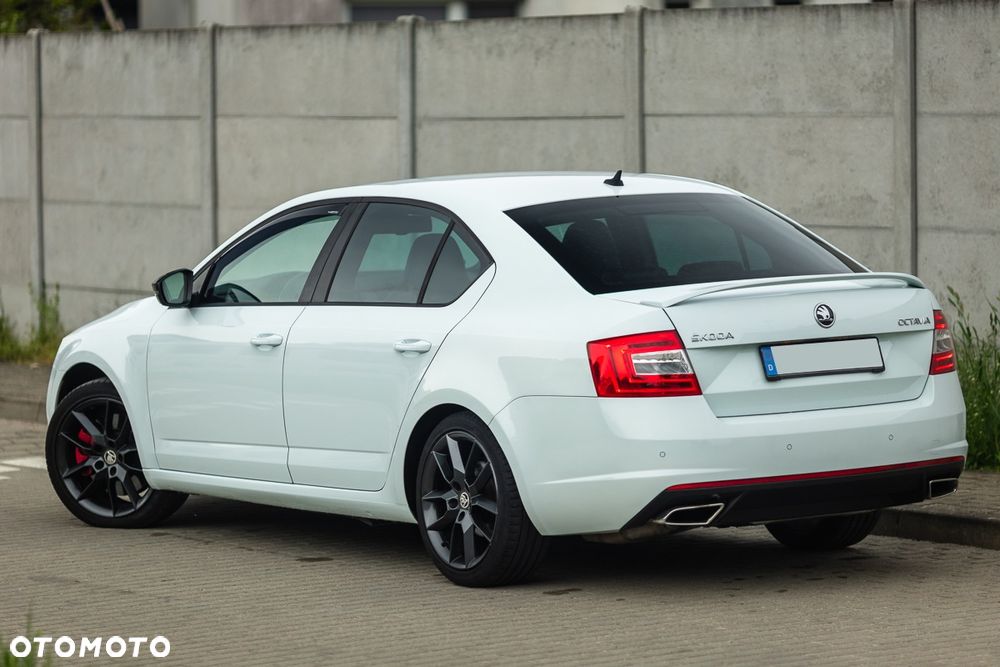 Skoda Octavia 2.0 TDI DSG RS - 13