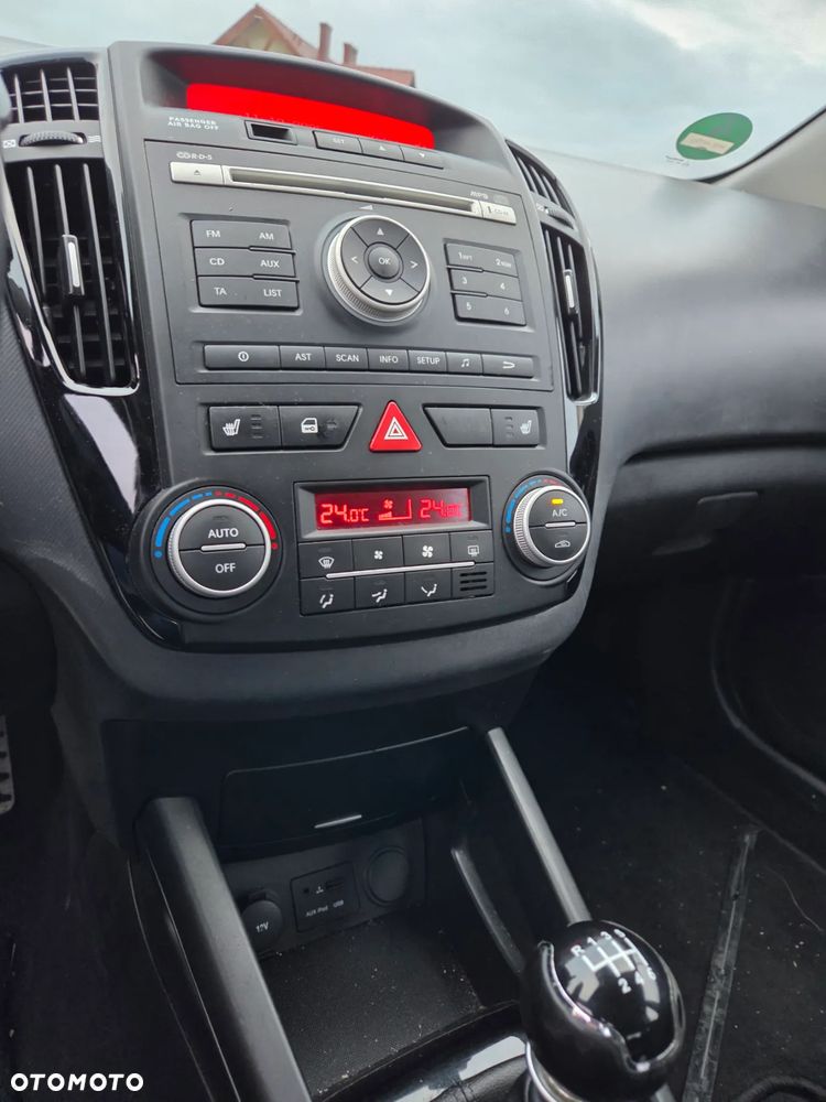 Kia Ceed 1.6 CRDi 128 97g Edition 7 - 11