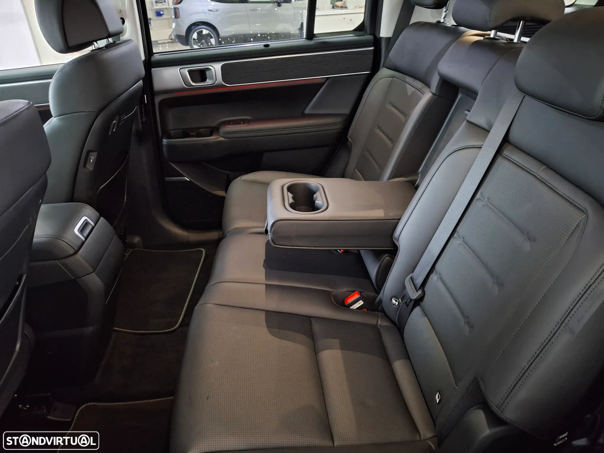 Hyundai Santa Fe 1.6 T-GDI HEV Vanguard - 9