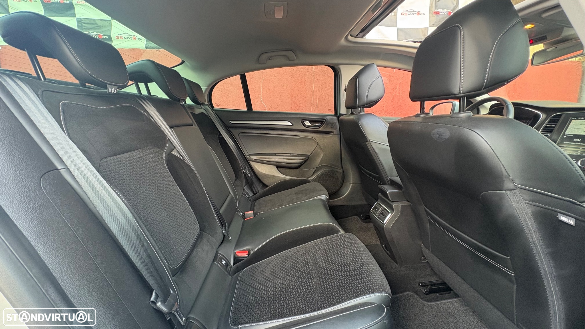 Renault Mégane 1.5 Blue dCi Bose Edition - 10