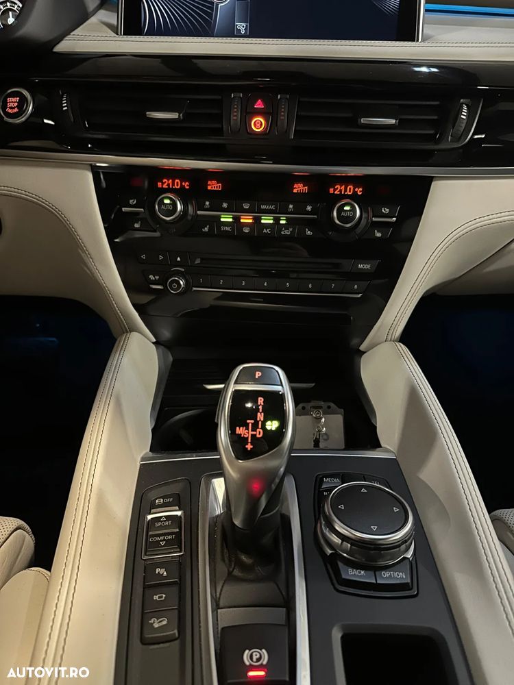 BMW X6 xDrive50i - 9