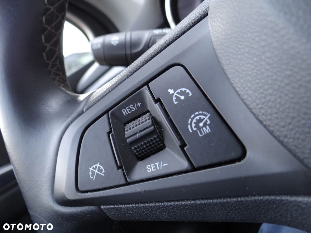 Opel Astra 1.4 T Enjoy - 9