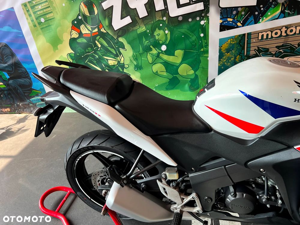 Honda CBR - 7