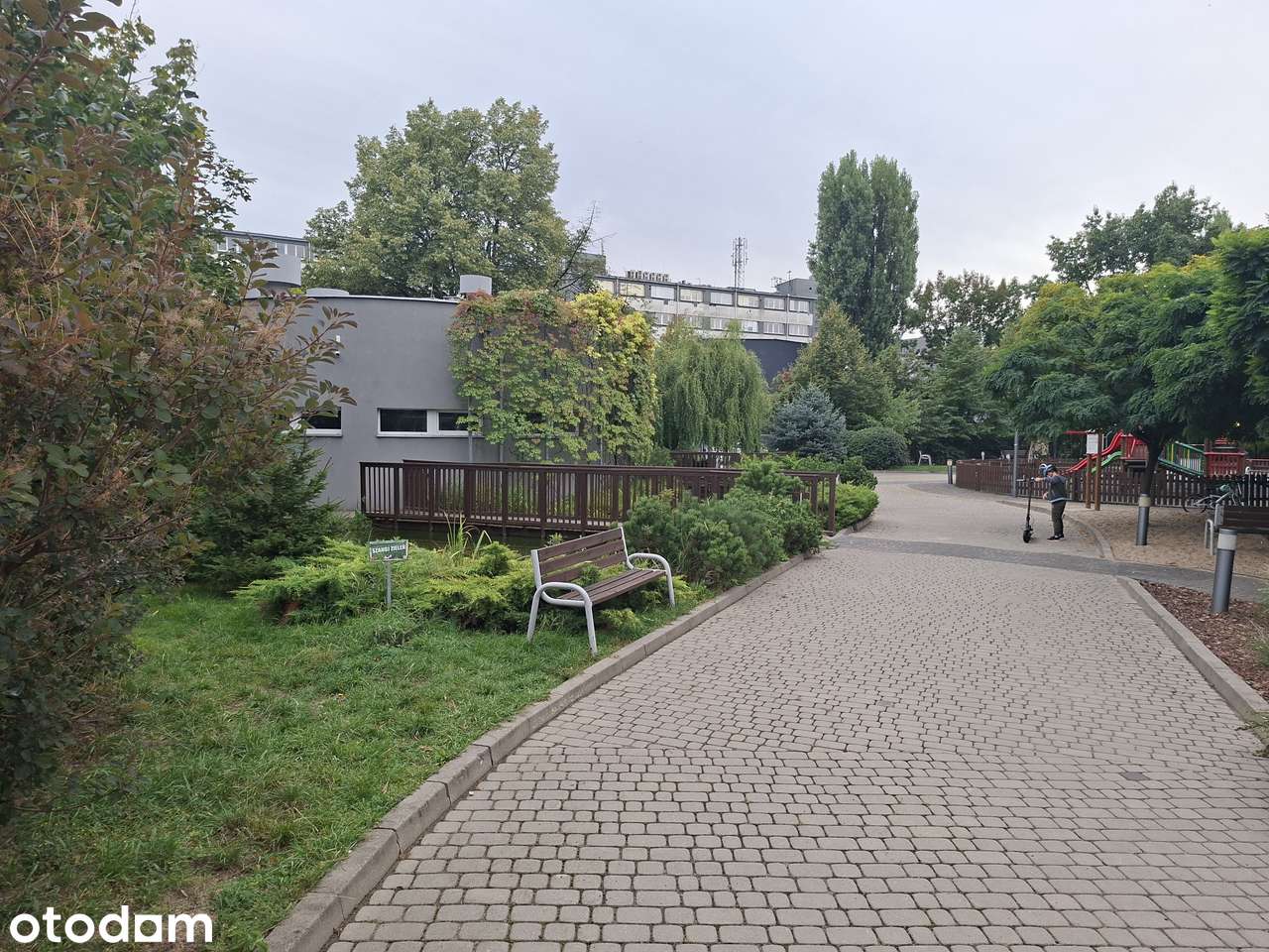 Kawalerka-Warszawa Włochy, cicha, nowe budownictwo, osiedle zamknięte