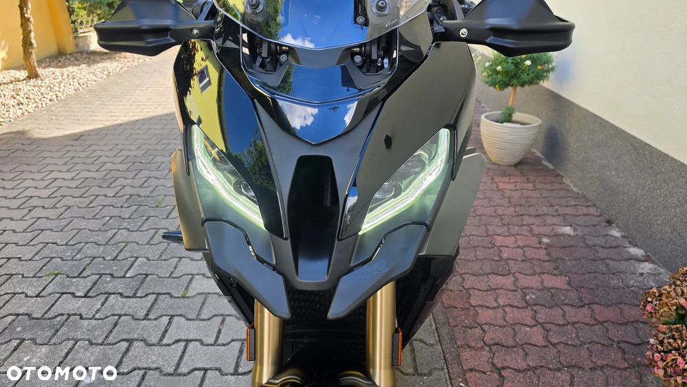 BMW XR - 21