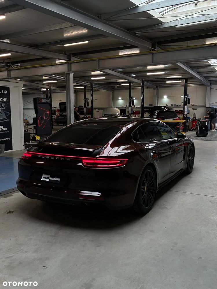 Porsche Panamera - 7