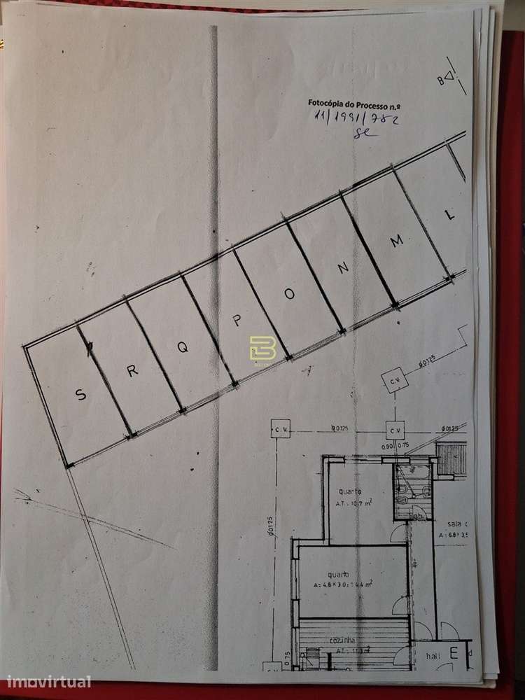 T3 EM REMODELAÇÃO COM GARAGEM BOX, VARANDA E LAREIRA | METRO A 10 MIN. - Grande imagem: 5/5