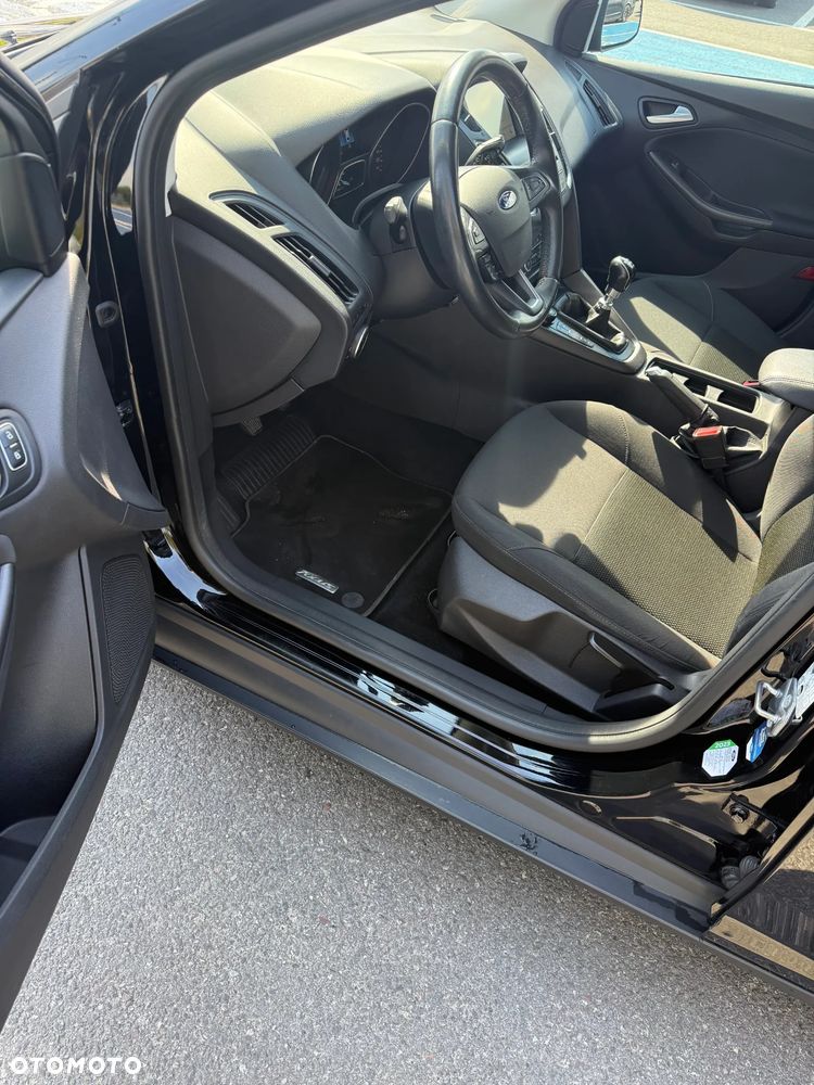 Ford Focus 1.0 EcoBoost Trend - 12