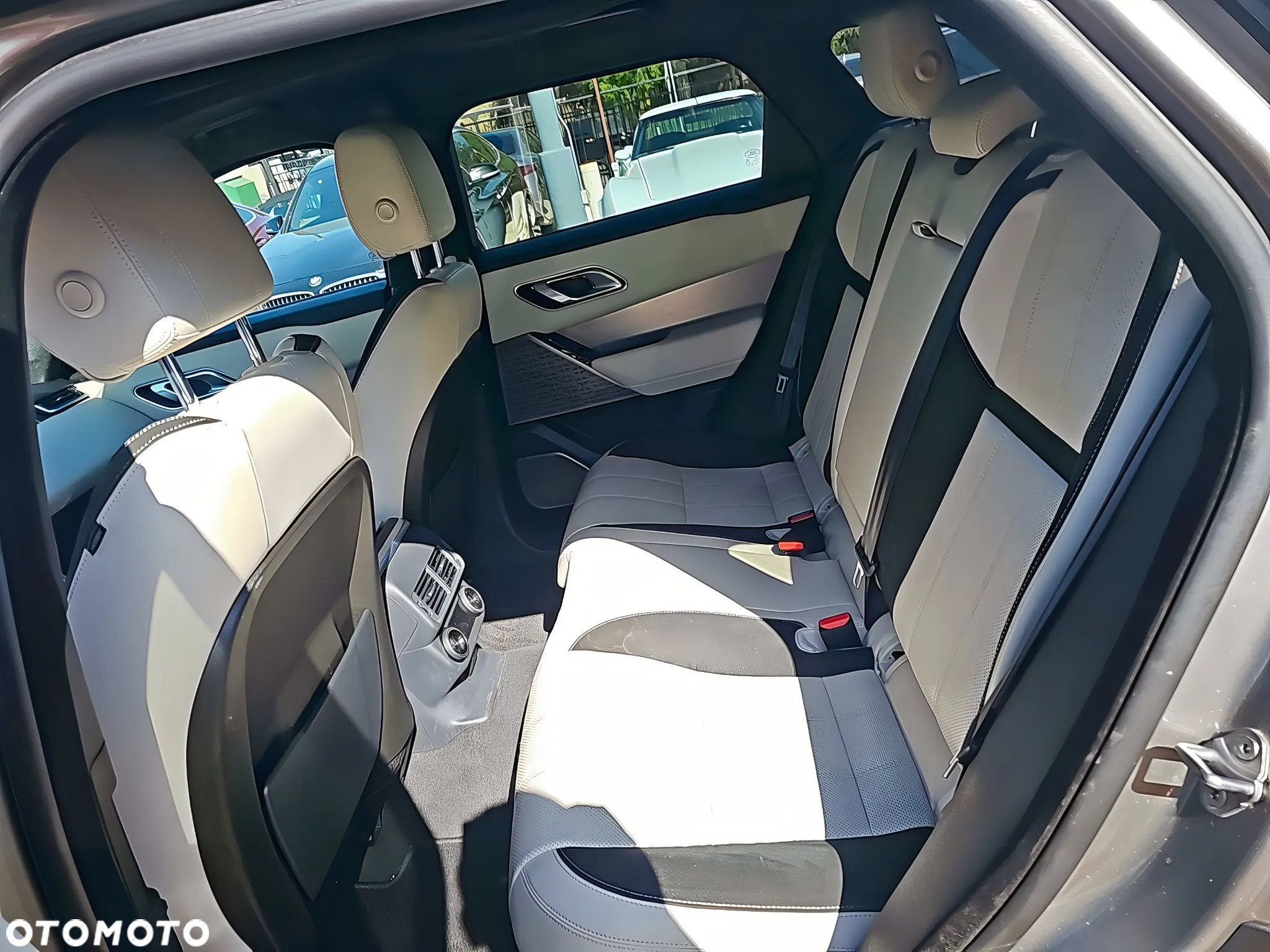 Land Rover Range Rover Velar 2.0 Si4 R-Dynamic SE - 10