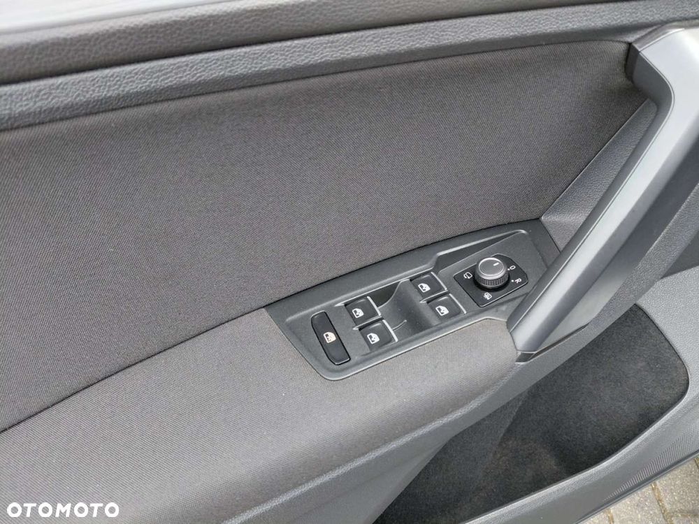 Volkswagen Tiguan - 11