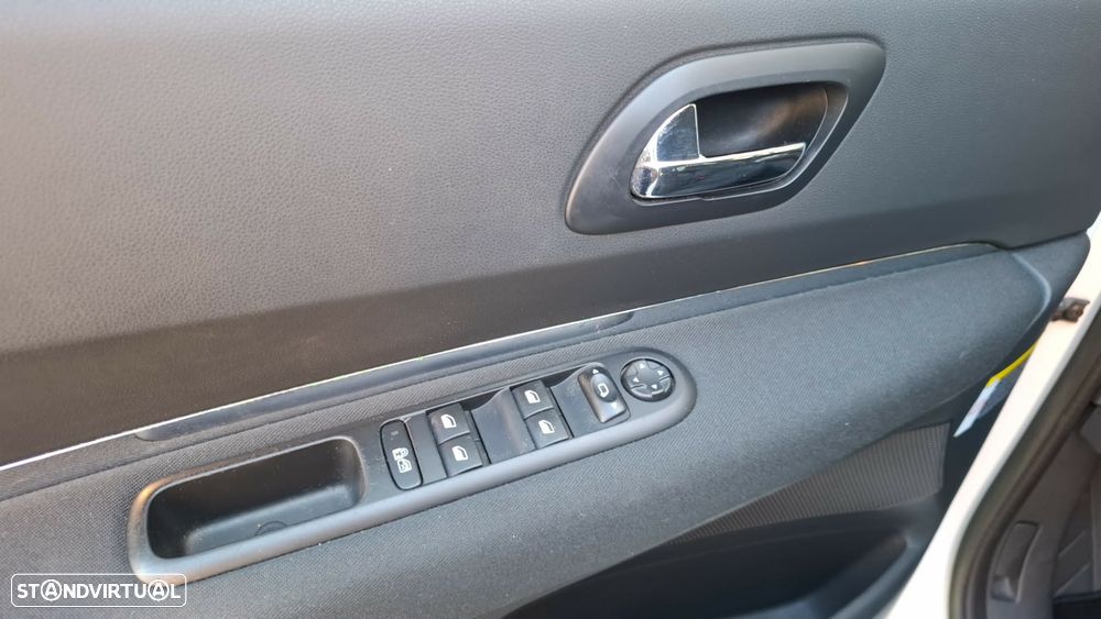 Peugeot 3008 BlueHDi 120 EAT6 Stop & Start Active - 21