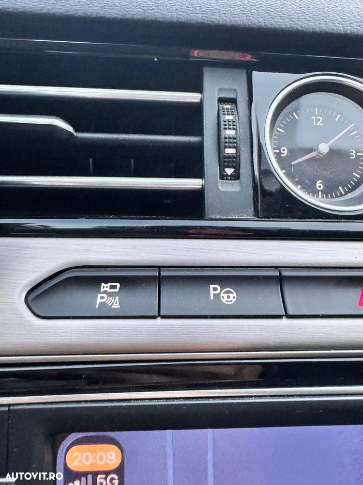 Volkswagen Passat - 19
