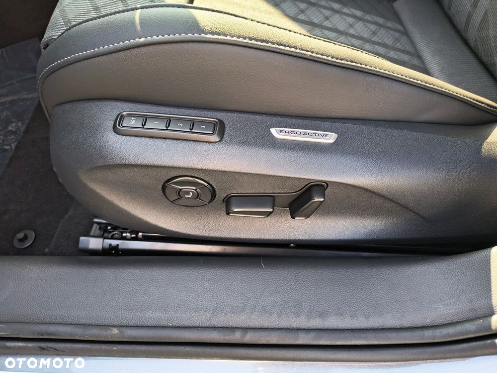 Volkswagen Passat - 16