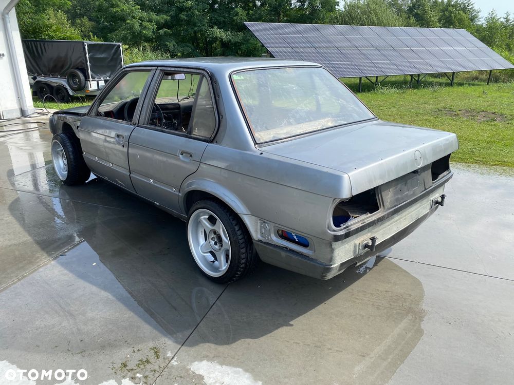 BMW Seria 3 325i - 1