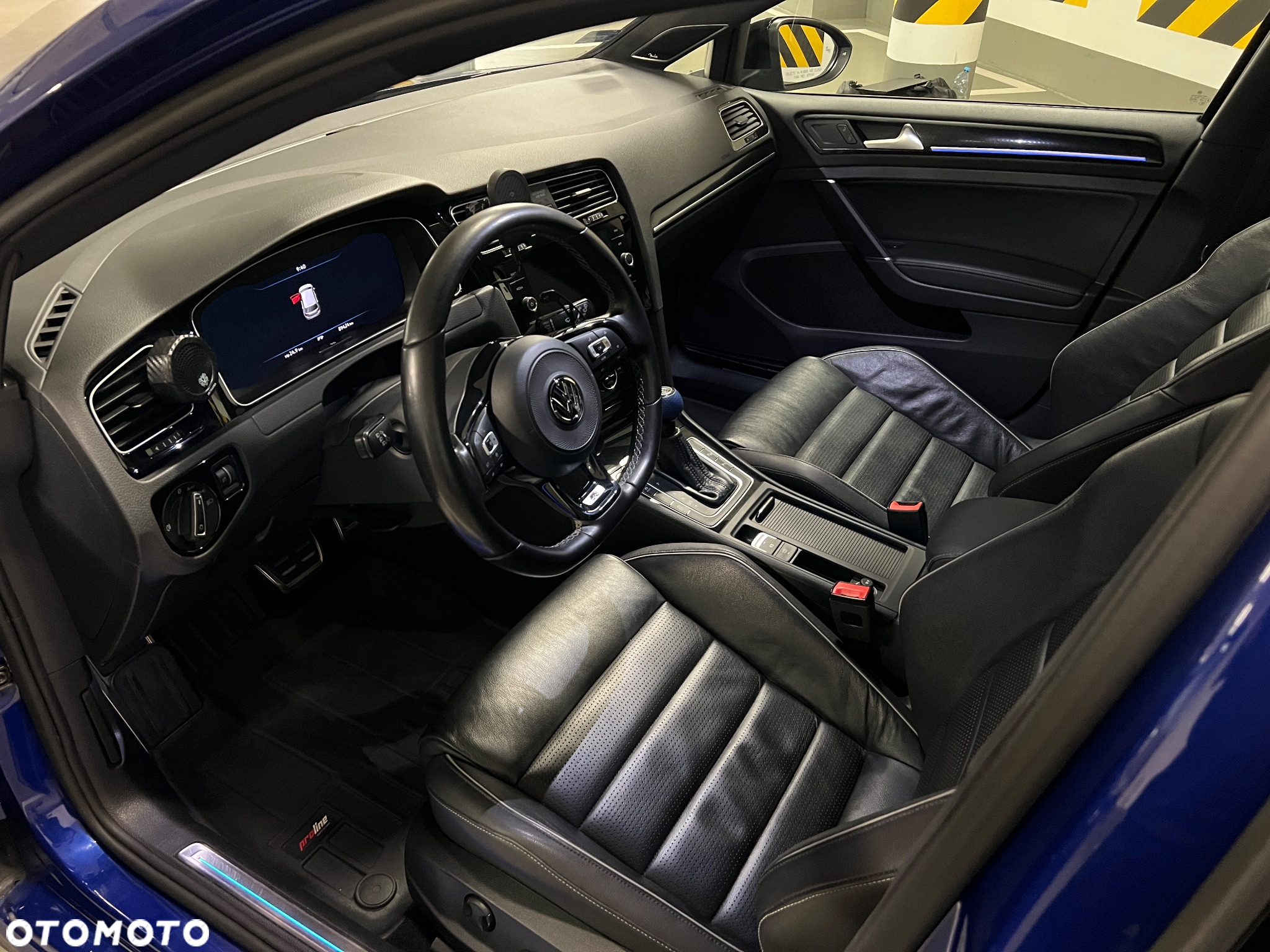 Volkswagen Golf R 4Motion (BlueMotion Technology) DSG - 25
