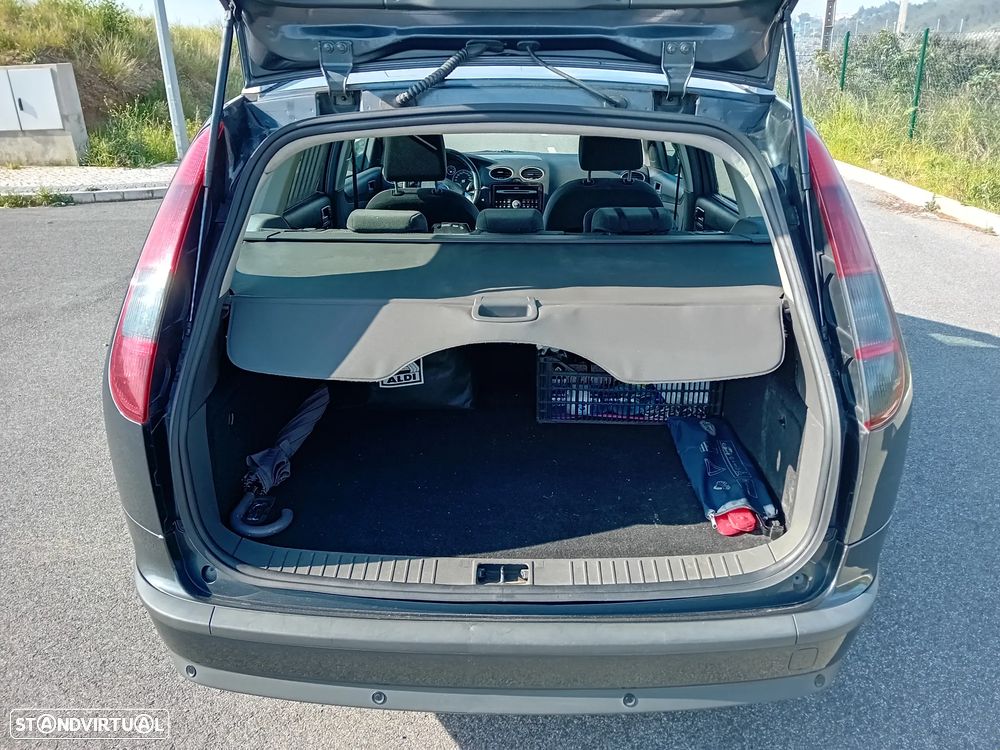 Ford Focus SW 1.6 TDCi Ghia - 21