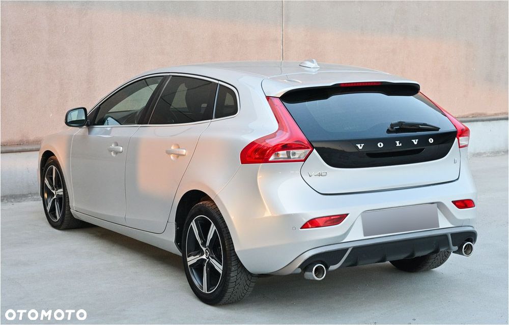 Volvo V40 D3 Geartronic RDesign - 15