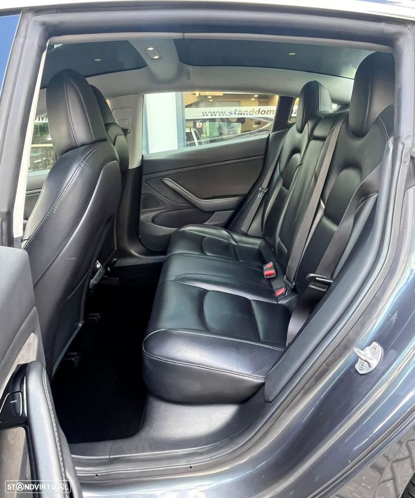 Tesla Model 3 - 33