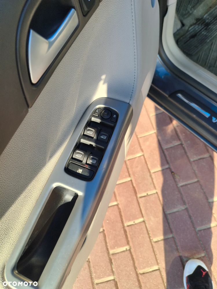 Volvo V50 2.0D DPF Momentum - 11