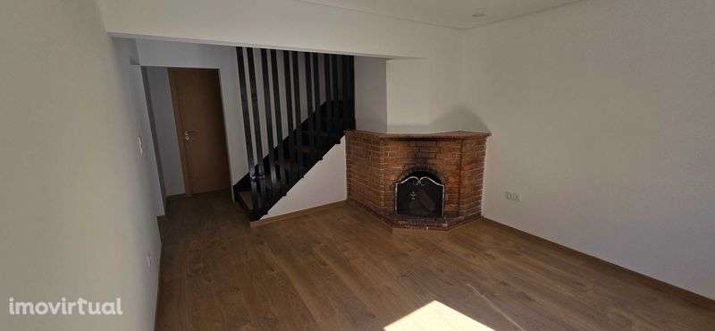Habitação T3 no centro Lamego – Rua do Desterro. - Grande imagem: 2/8