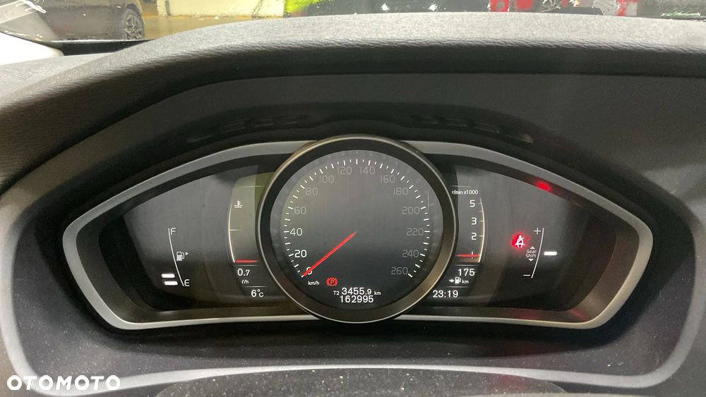 Volvo V40 Cross Country D2 Momentum - 7