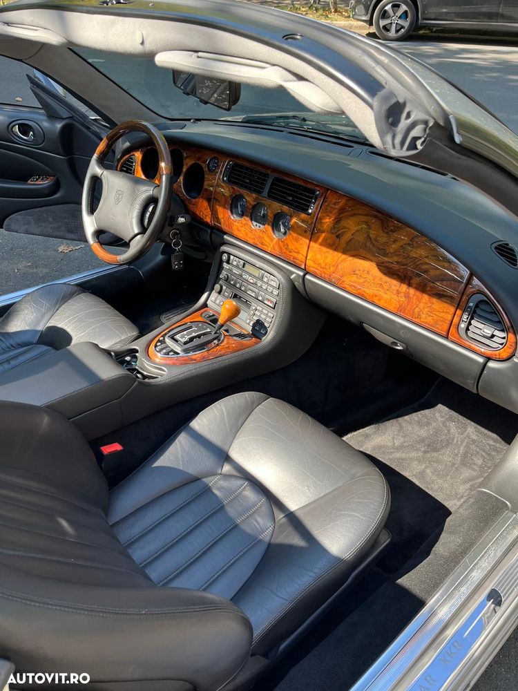 Jaguar XKR - 10