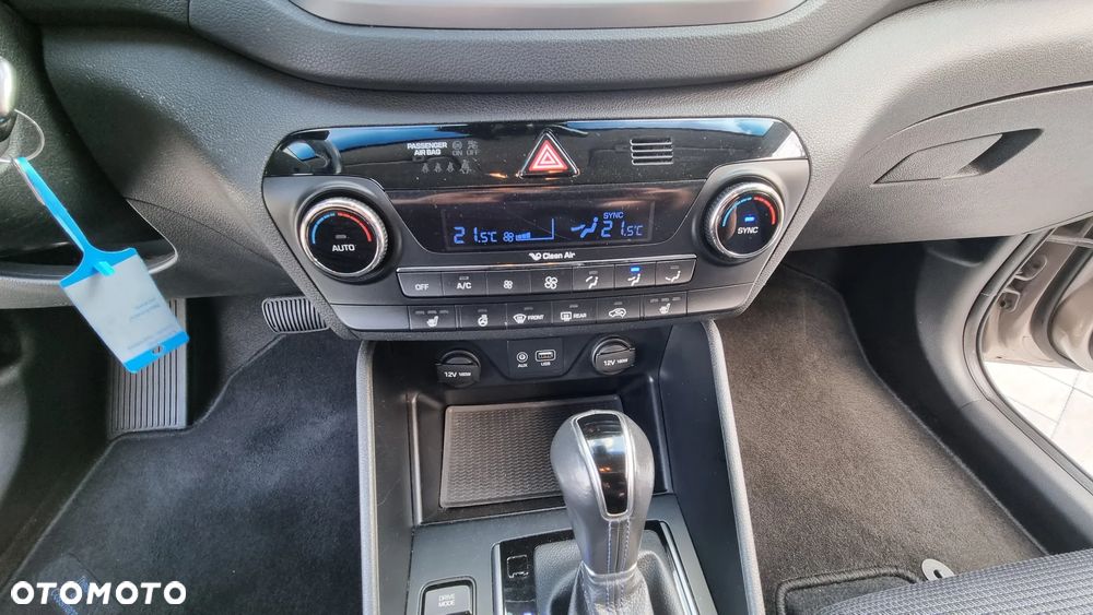 Hyundai Tucson 2.0 CRDi 4WD Automatik Intro Edition - 19