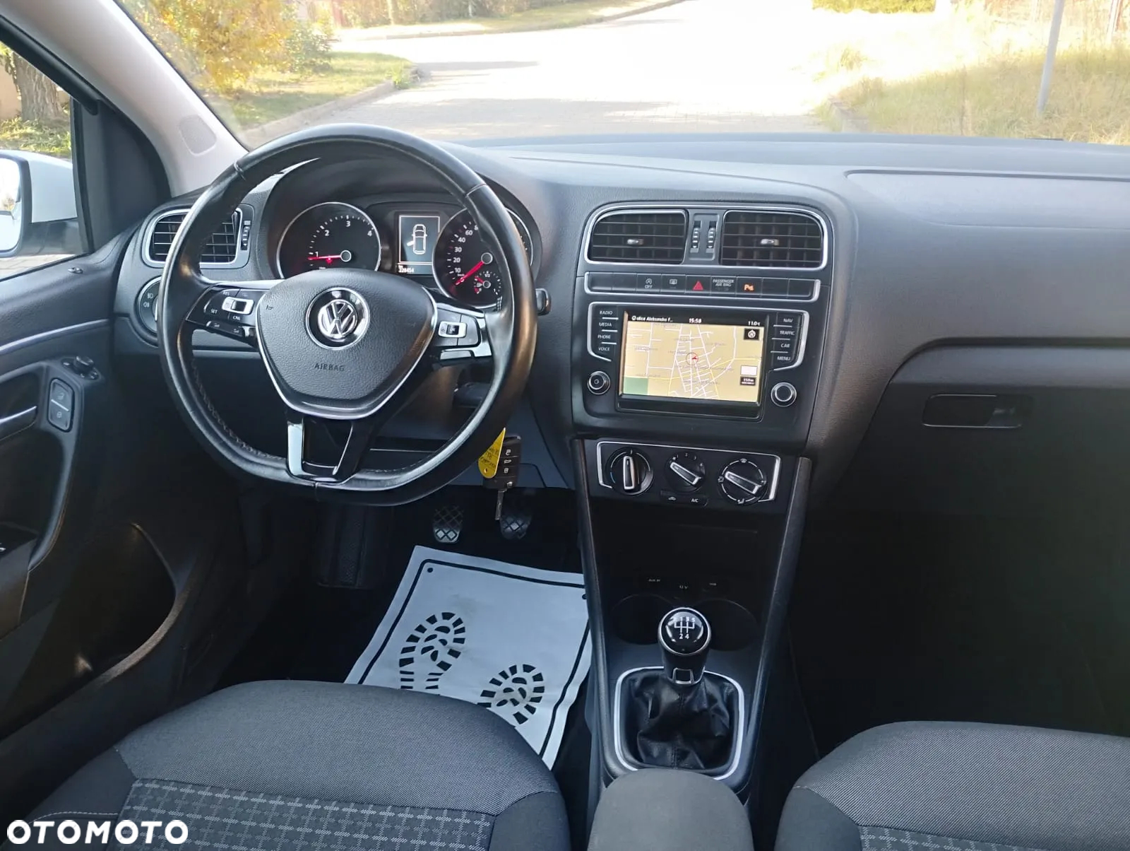 Volkswagen Polo 1.4 TDI (Blue Motion Technology) Comfortline - 10