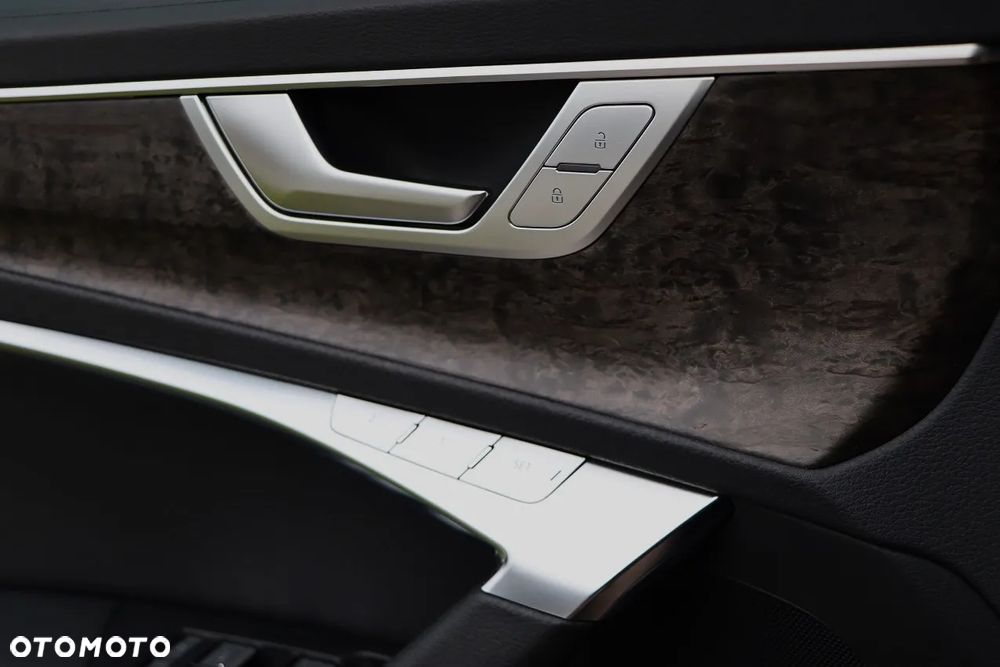 Audi A6 Avant 40 TDI quattro S tronic S line - 25