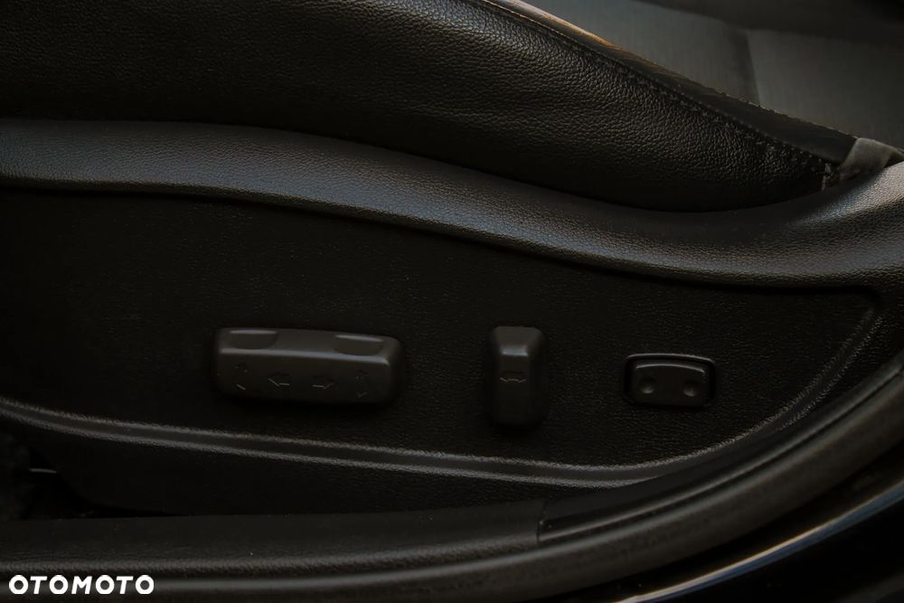 Hyundai i30 i30cw 1.4 Fifa World Cup Edition - 32