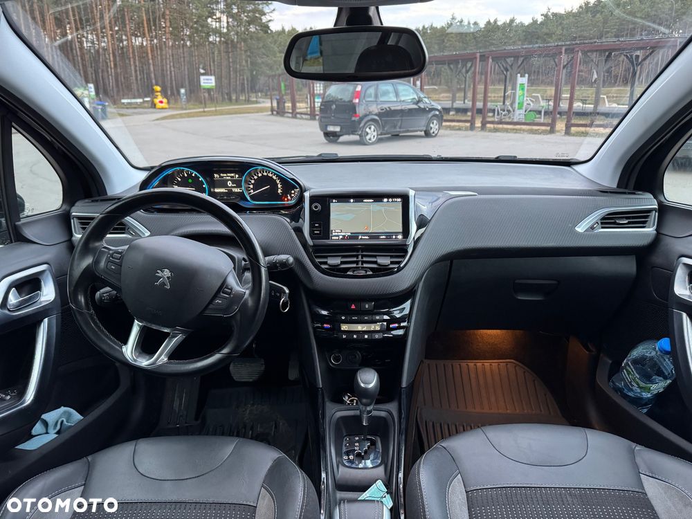 Peugeot 2008 1.2 Pure Tech Allure S&S EAT6 - 9