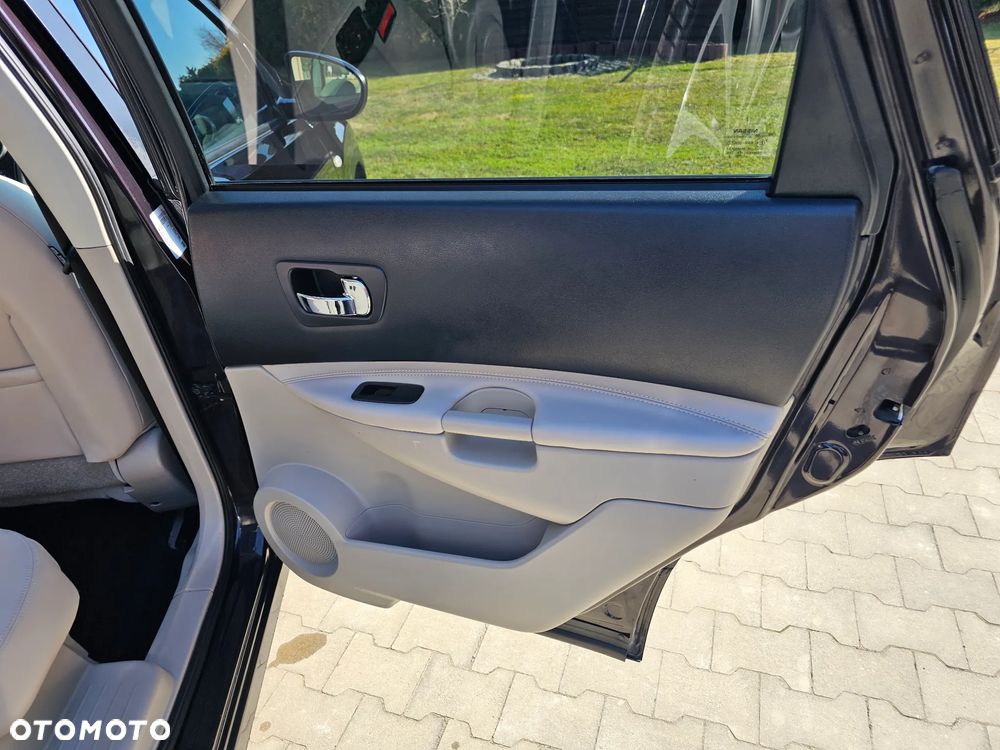 Nissan Qashqai+2 - 35