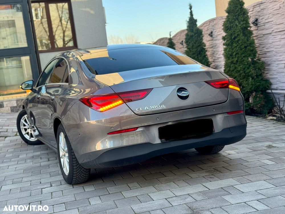 Mercedes-Benz CLA 180 d 8G-DCT - 2