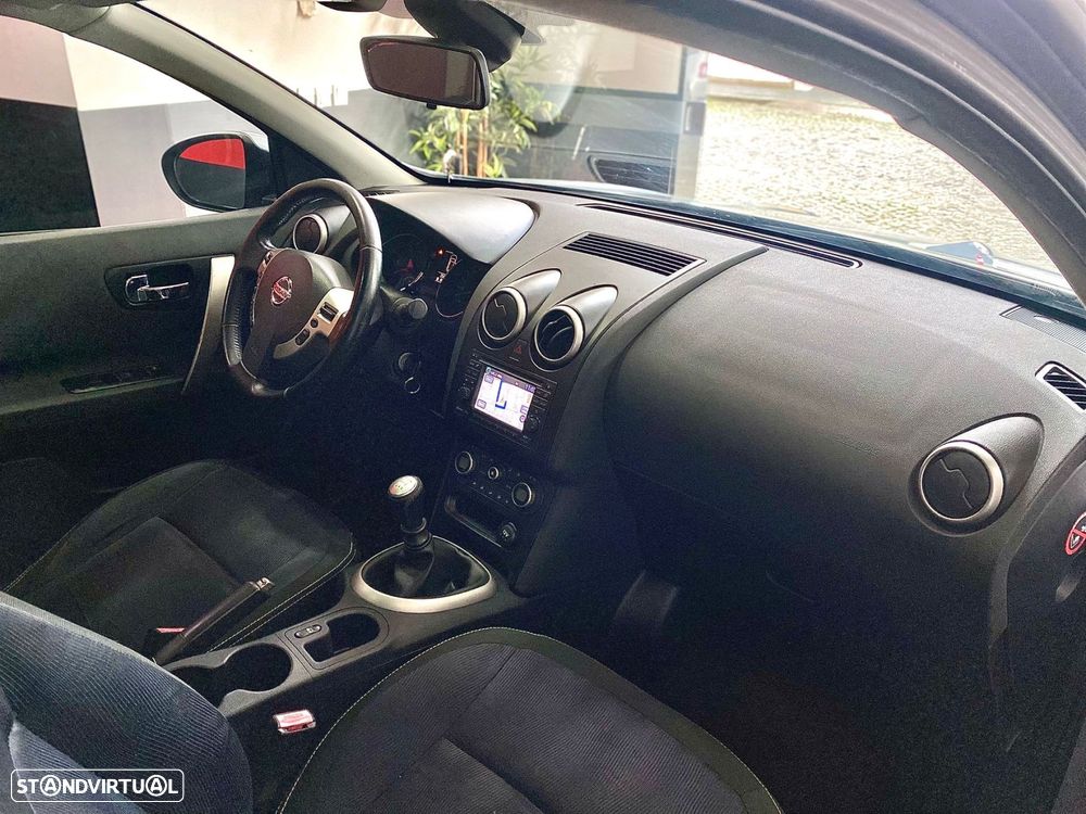 Nissan Qashqai 1.5 dCi Tekna Premium 18 - 26