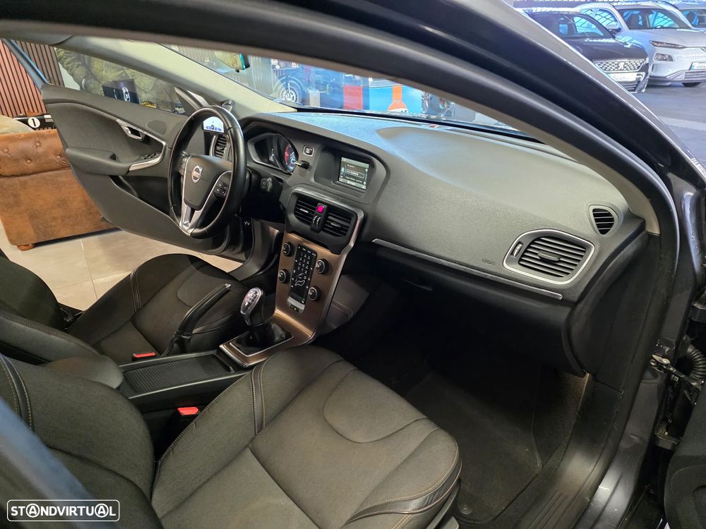 Volvo V40 D2 Summum - 5