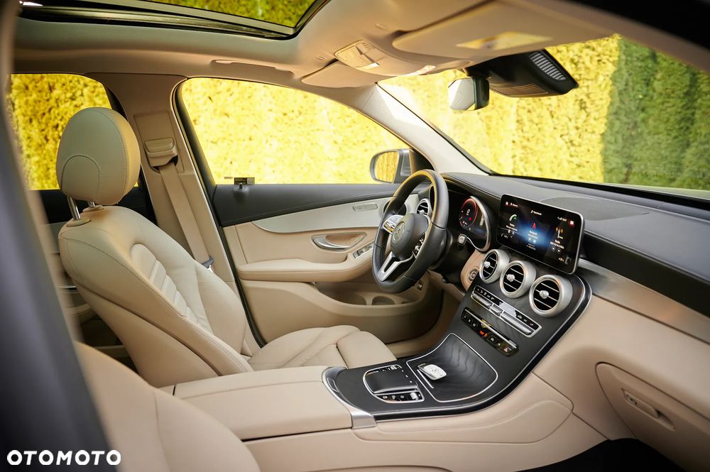 Mercedes-Benz GLC 300 e 4-Matic Business Edition - 23