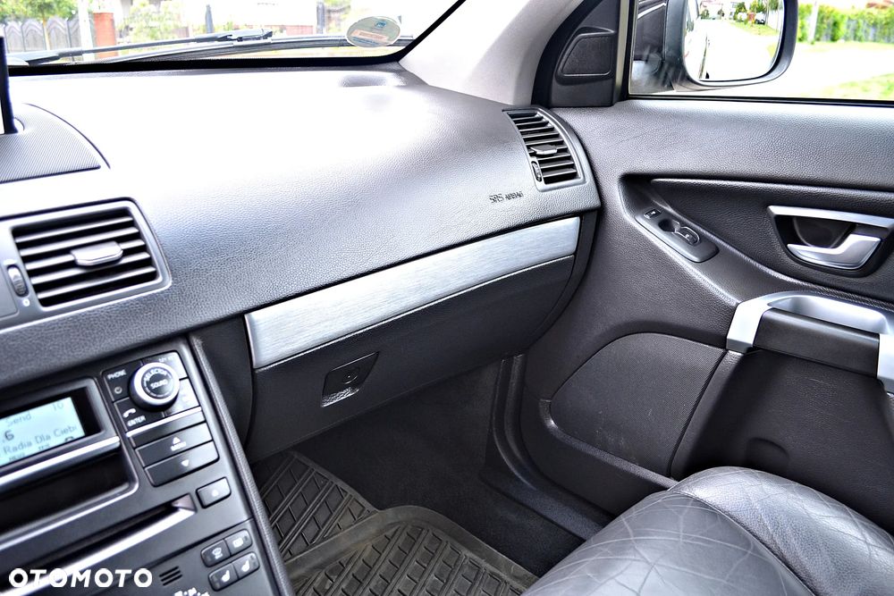 Volvo XC 90 D5 AWD Geartronic Momentum - 36