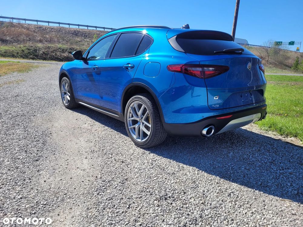 Alfa Romeo Stelvio 2.0 Turbo 16V AT8-Q4 Ti - 3