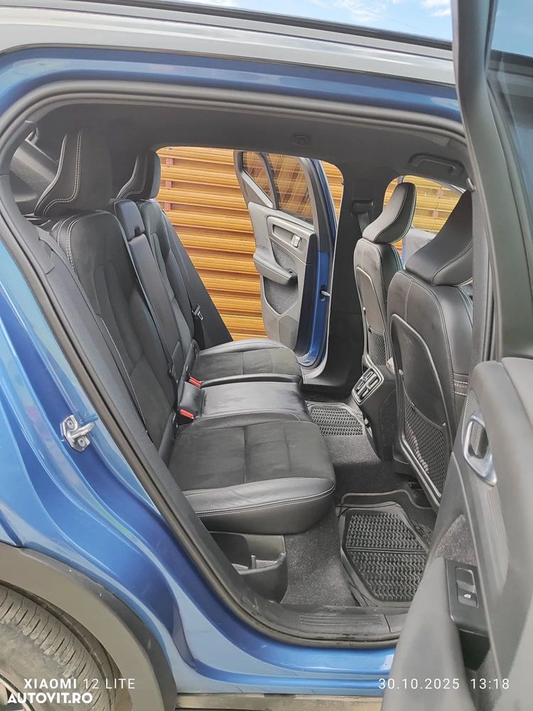 Volvo XC 40 T4 R-Design - 11