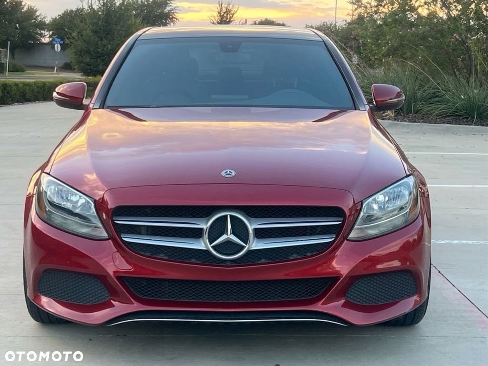 Mercedes-Benz Klasa C 300 9G-TRONIC - 3