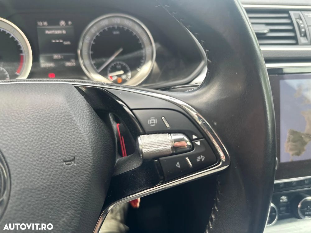 Skoda Superb 2.0 TDI DSG Ambition - 22