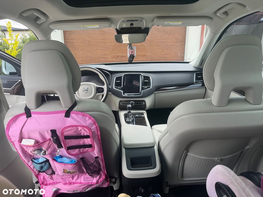 Volvo XC 90 - 1
