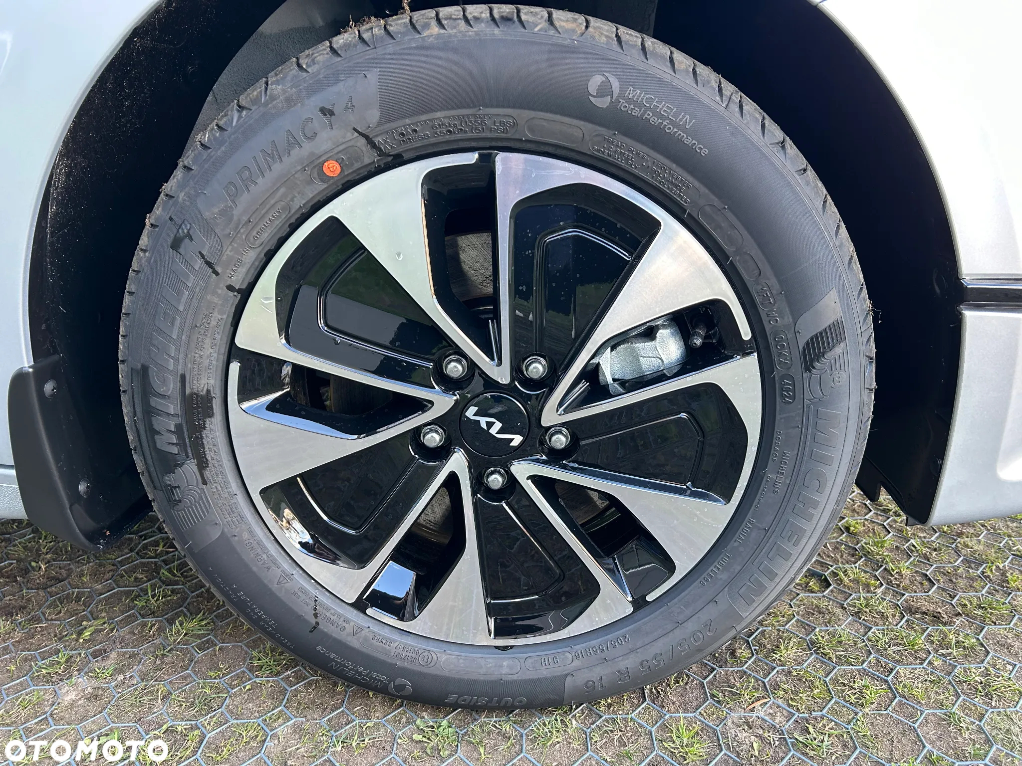 Kia Ceed - 11