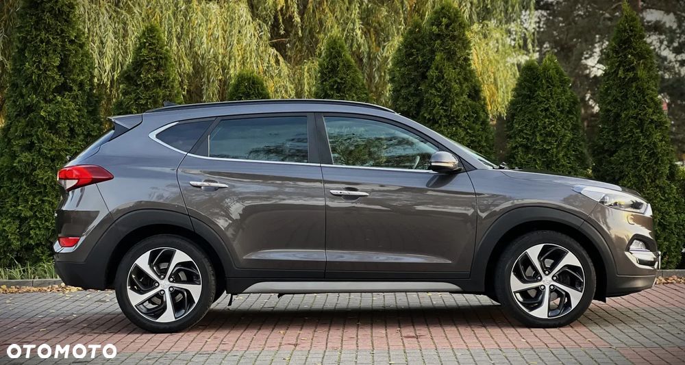 Hyundai Tucson 1.7 CRDI BlueDrive TourdePologne 2WD - 10