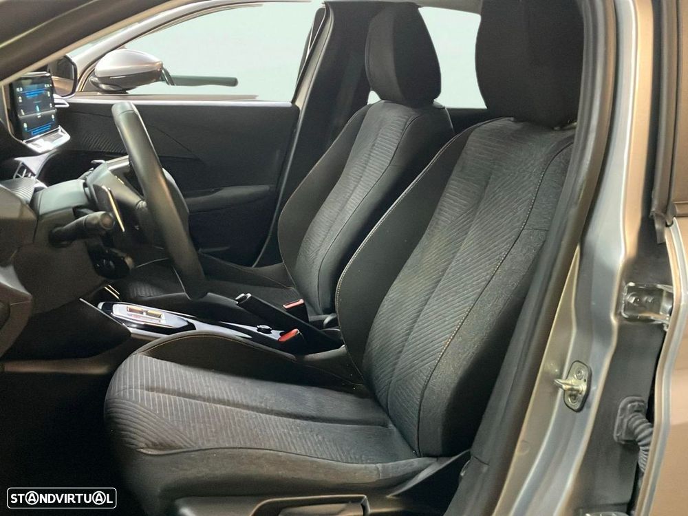 Peugeot 208 - 14