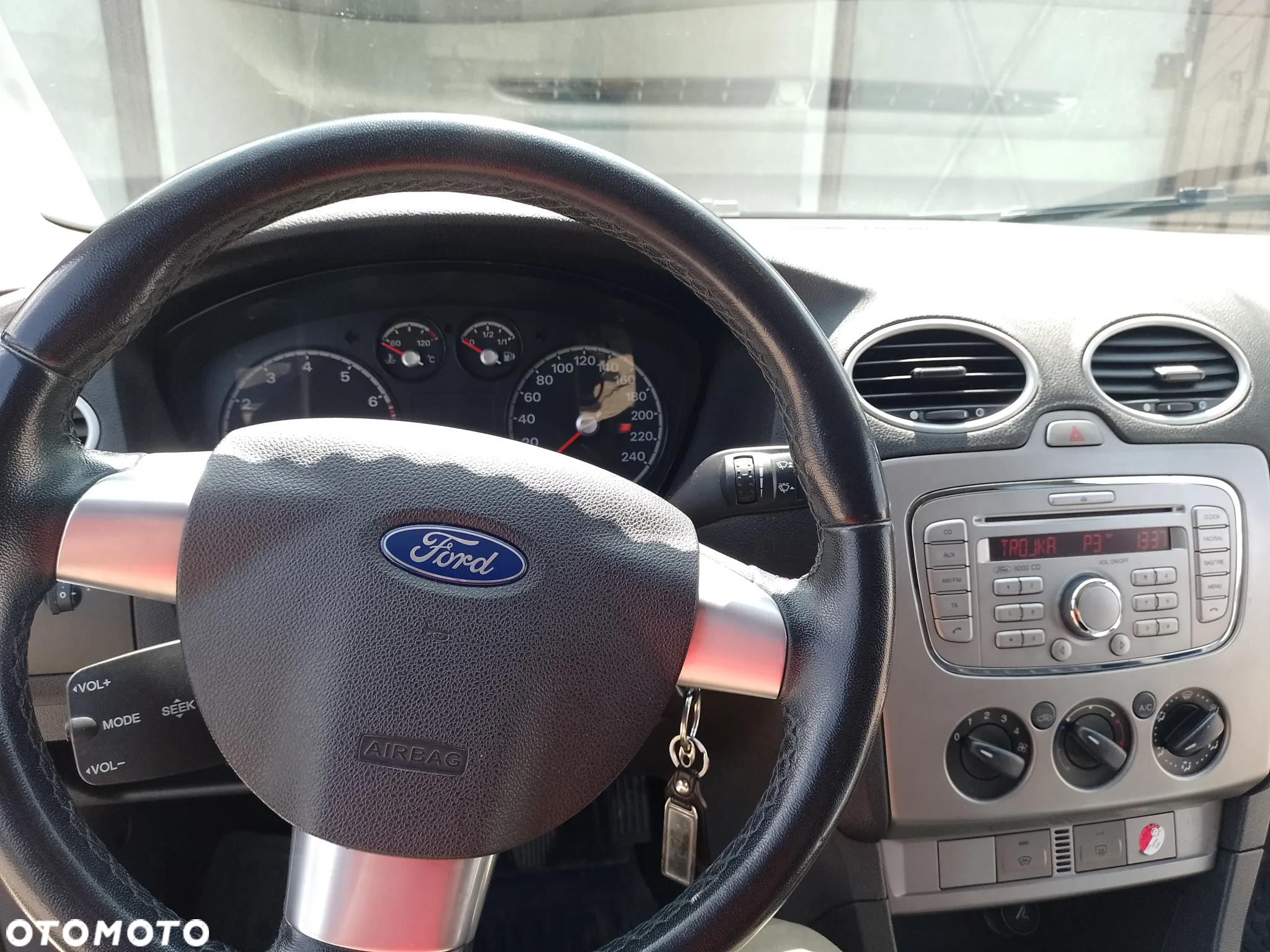 Ford Focus 1.6 Ambiente - 12